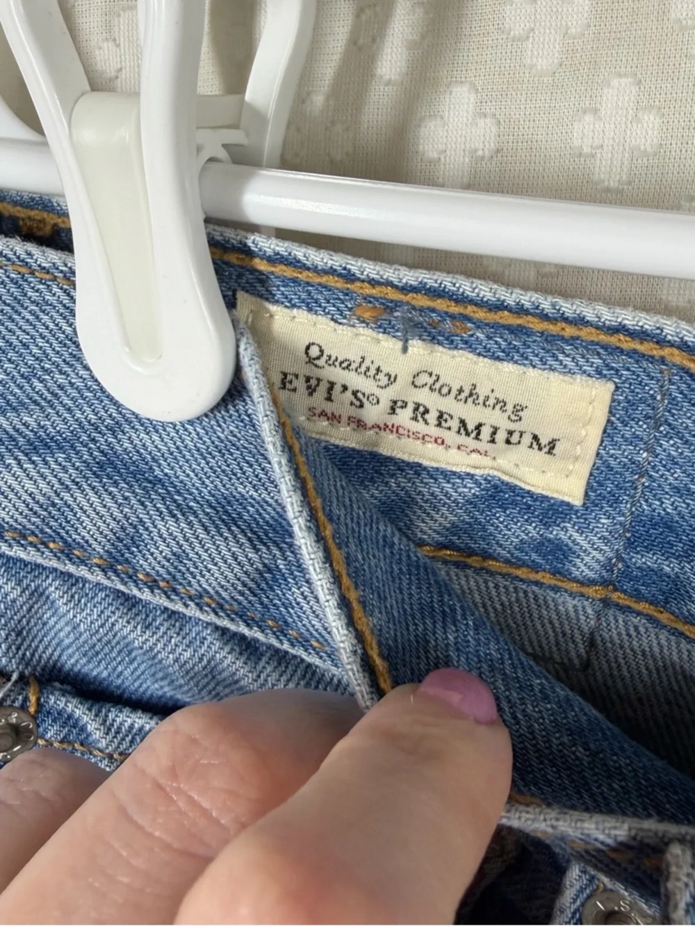 Levi’s Premium‎ Light Wash High Rise Mom Jeans